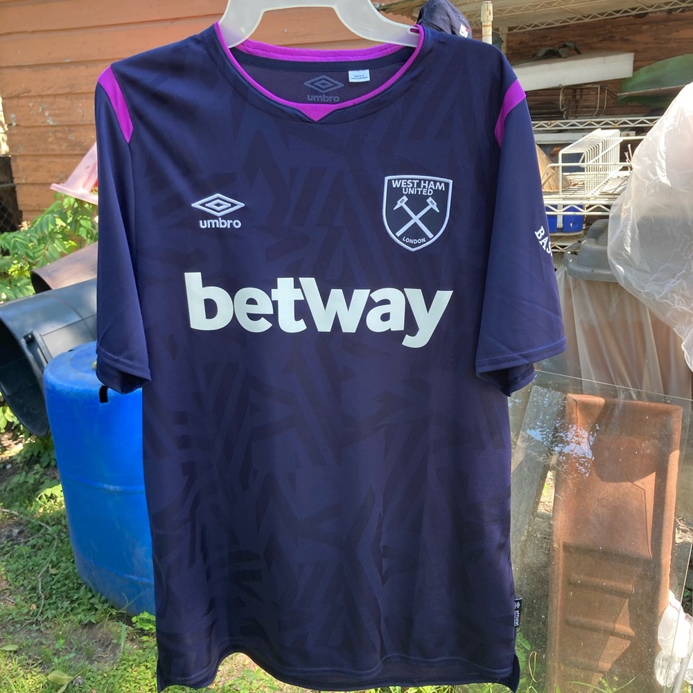 West ham third jersey size large slim fit